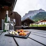 Tiroler Alpblick Apartament *