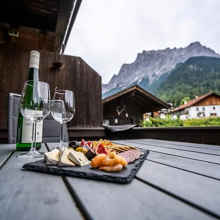 Tiroler Alpblick Apartament *